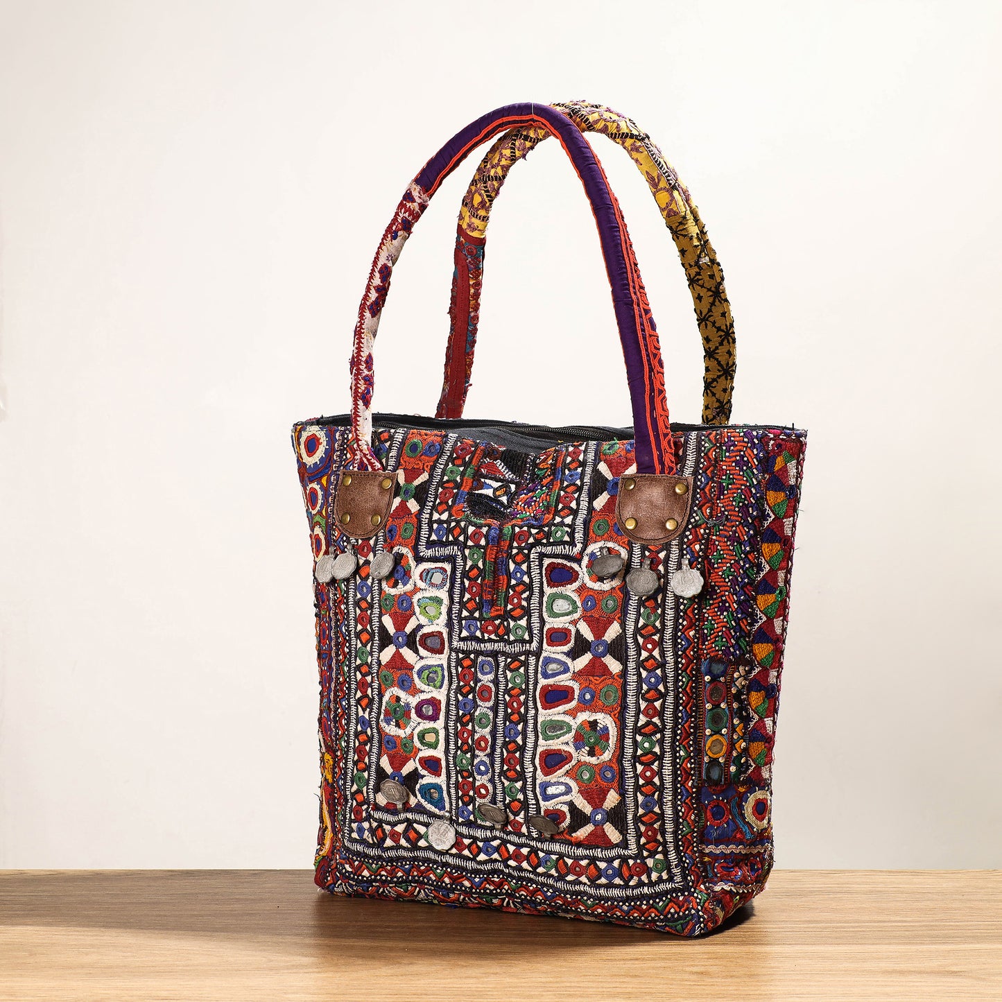 embroidery shoulder bag