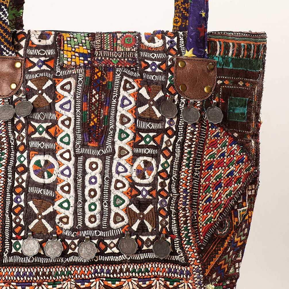 embroidery shoulder bag