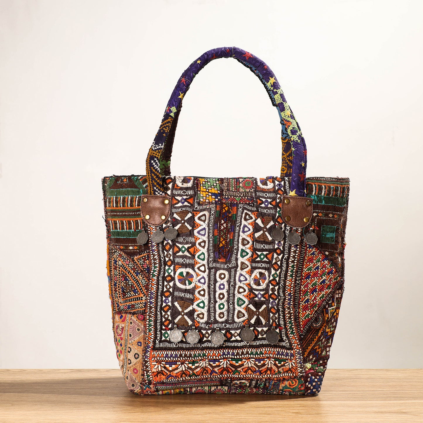 embroidery shoulder bag