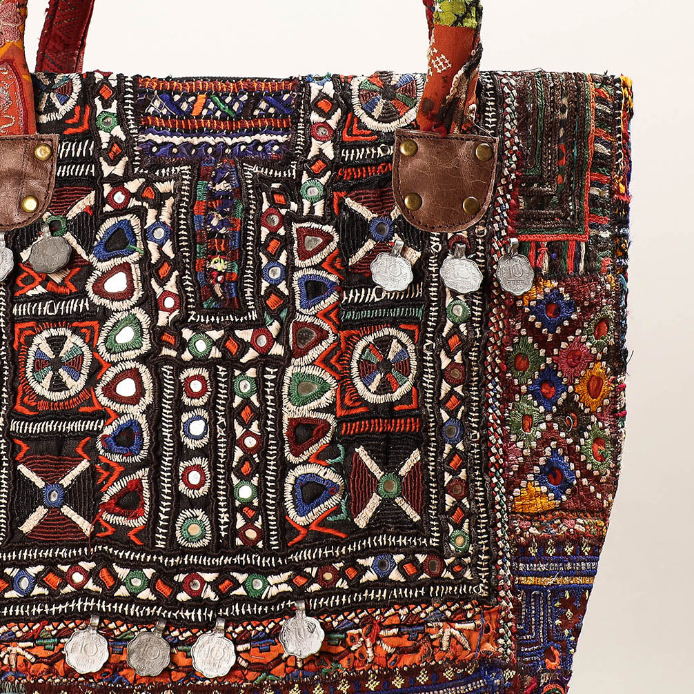 embroidery shoulder bag