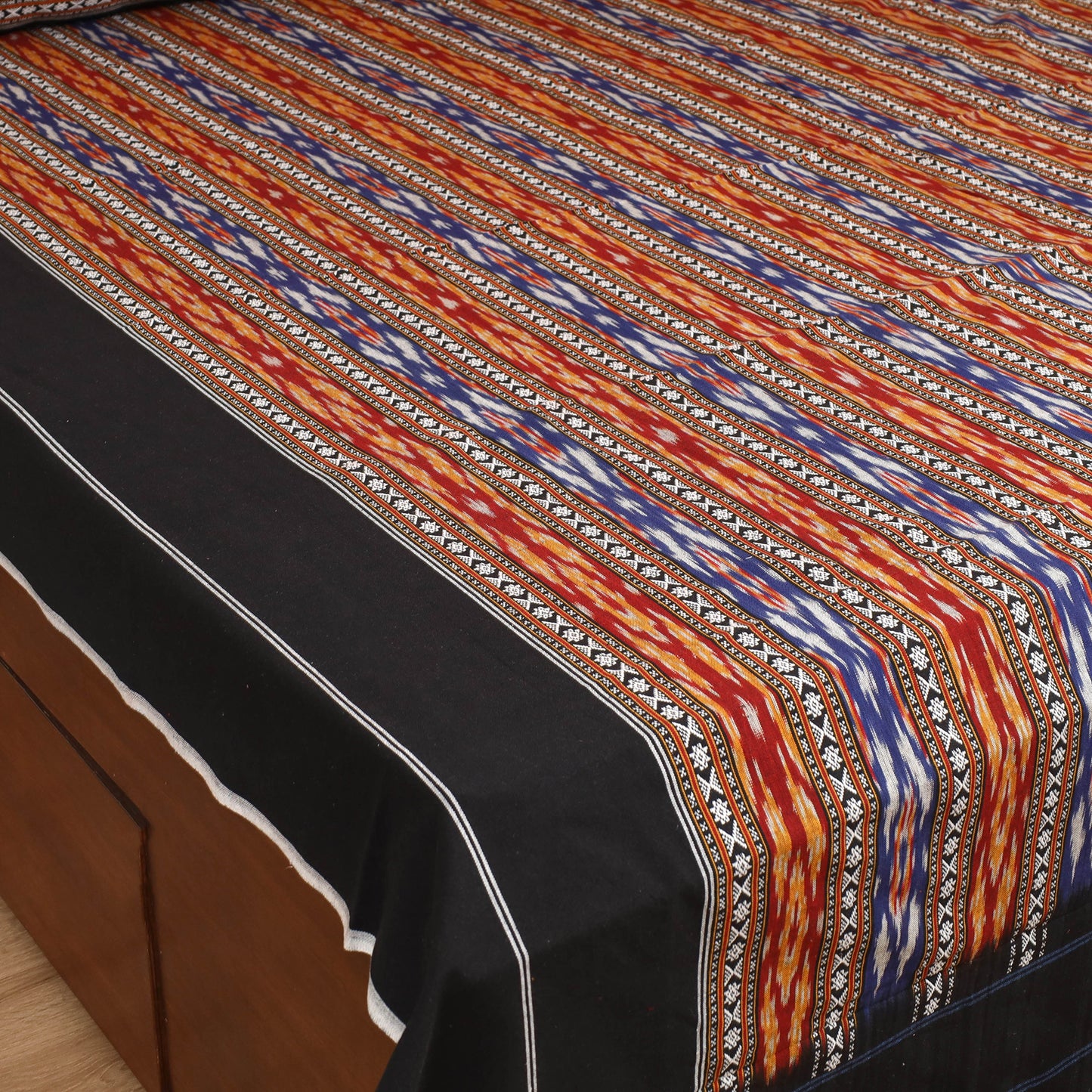 Pochampally Dabi Ikat Cotton Double Bedsheet Set (108 x 90 in) 07