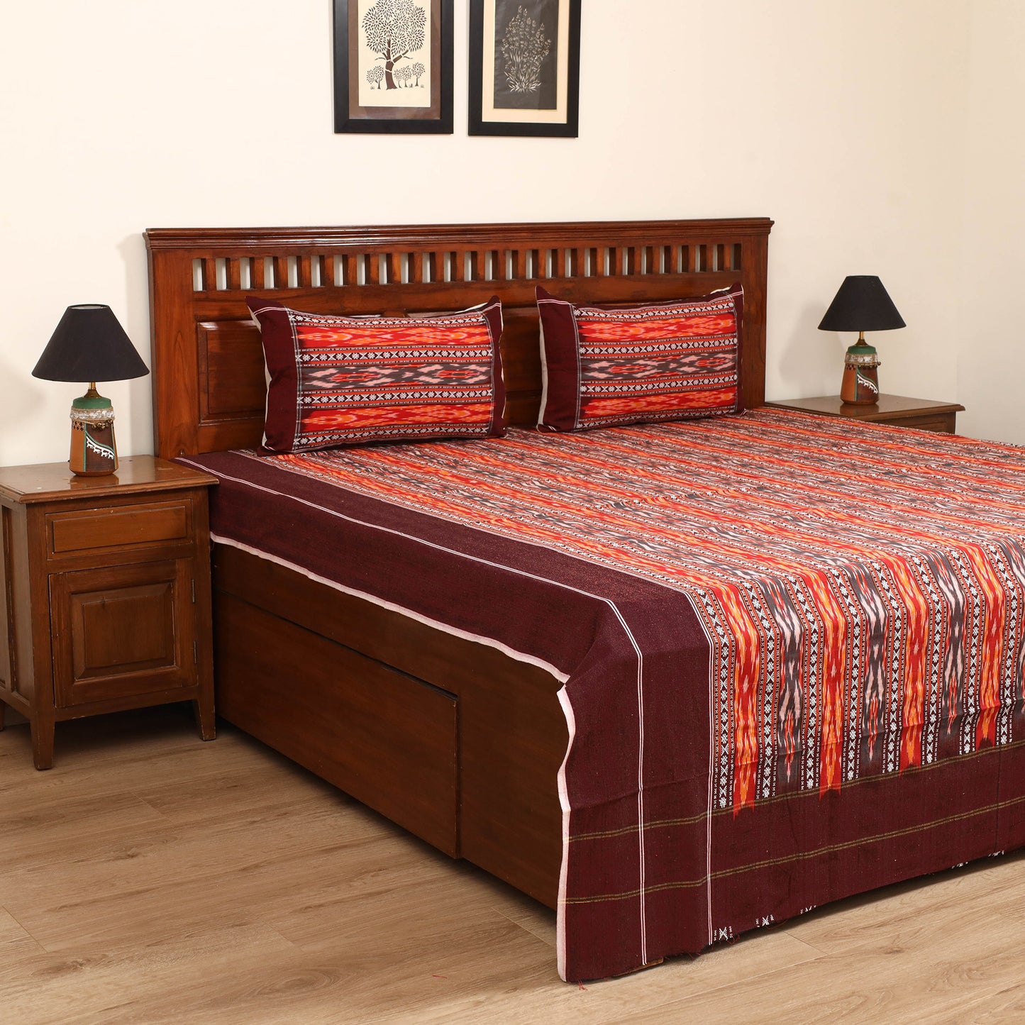 Pochampally Dabi Ikat Cotton Double Bedsheet Set (108 x 90 in) 09