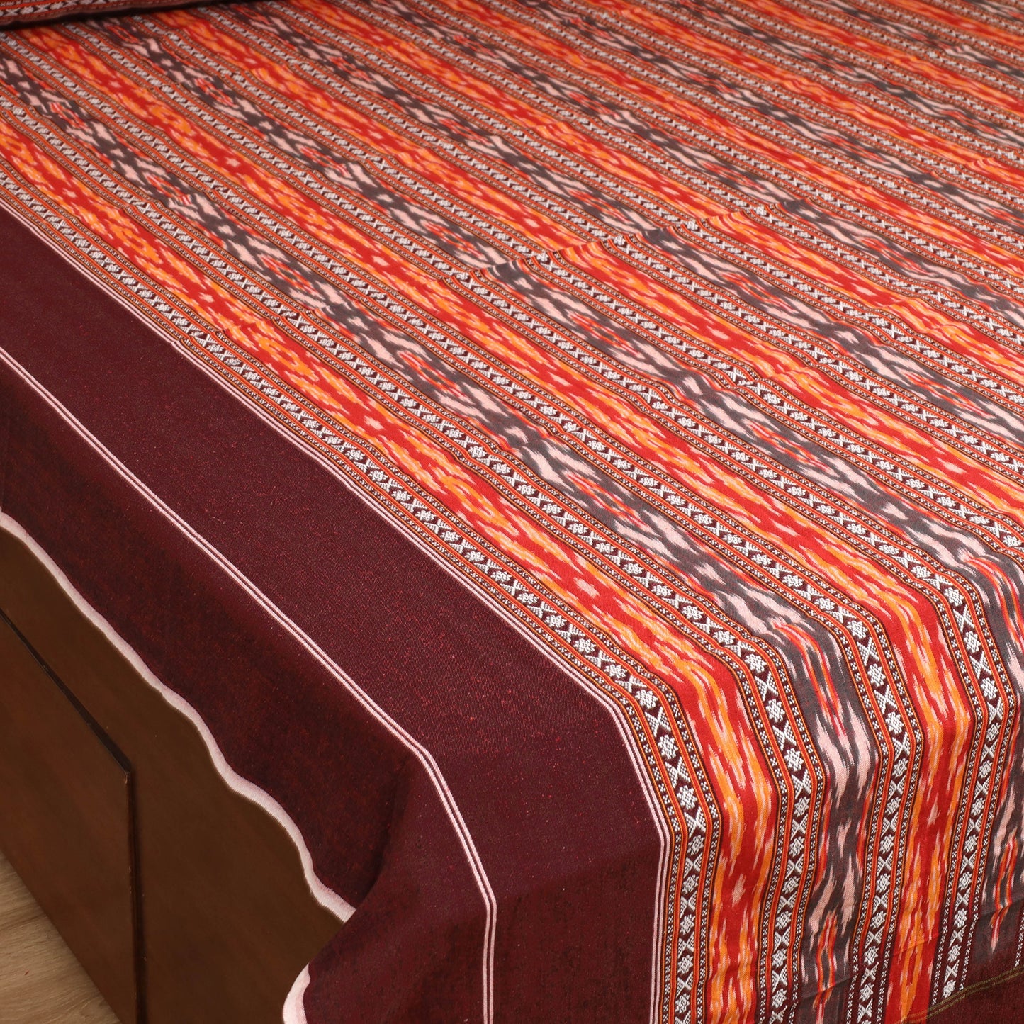 Pochampally Dabi Ikat Cotton Double Bedsheet Set (108 x 90 in) 09
