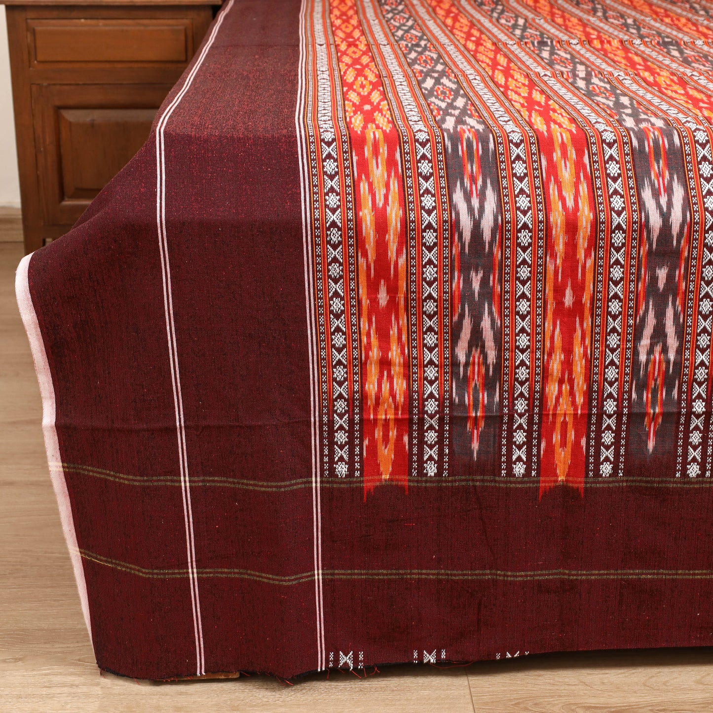 Pochampally Dabi Ikat Cotton Double Bedsheet Set (108 x 90 in) 09