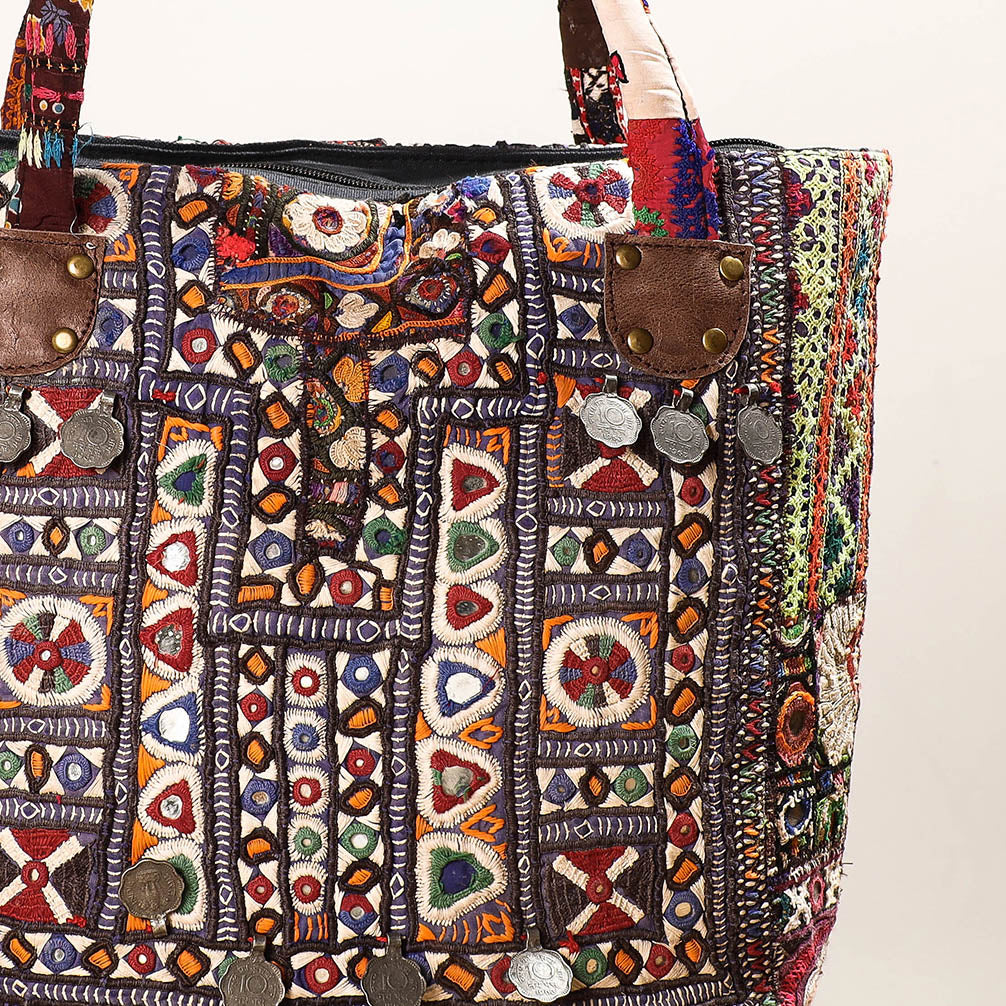 embroidery shoulder bag