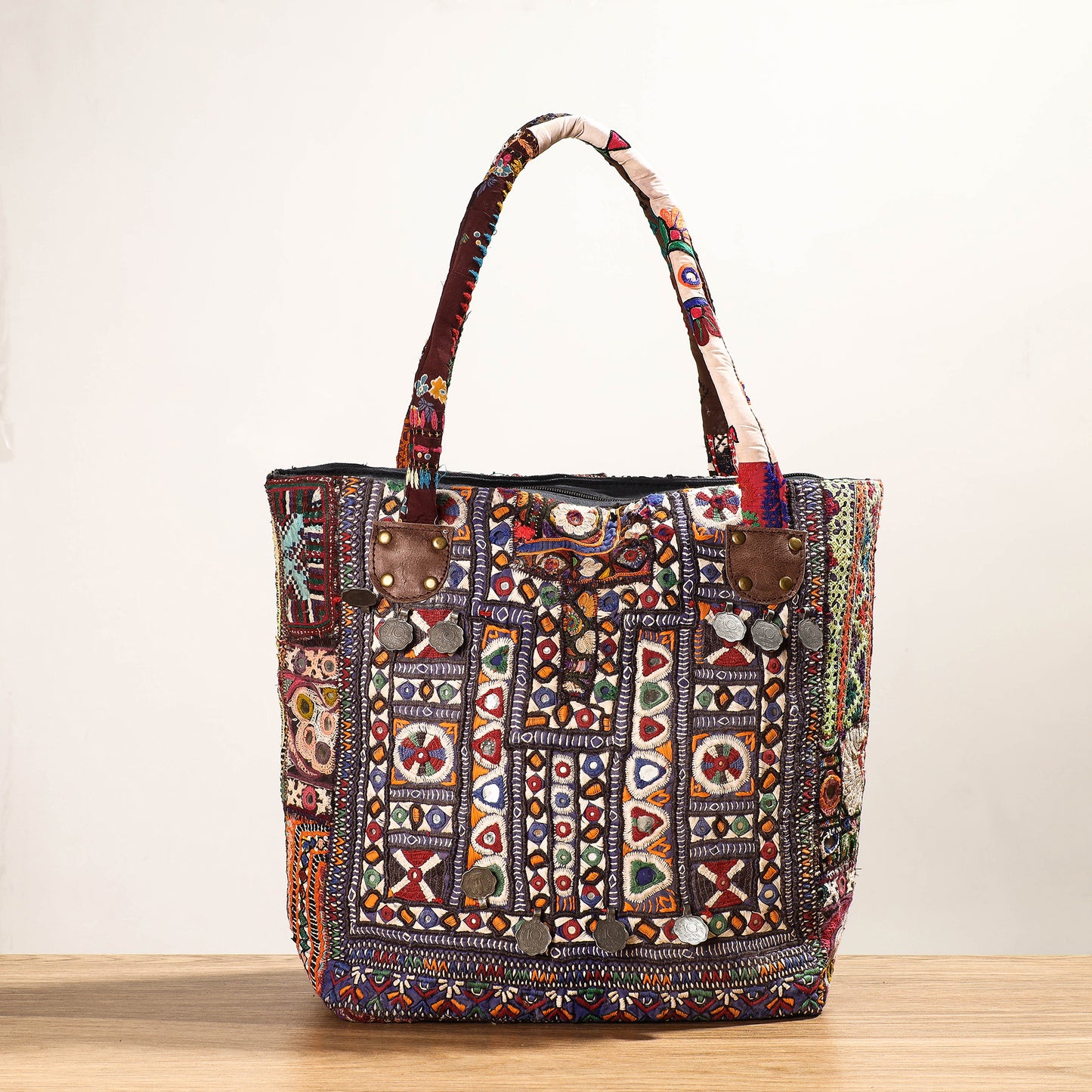 embroidery shoulder bag