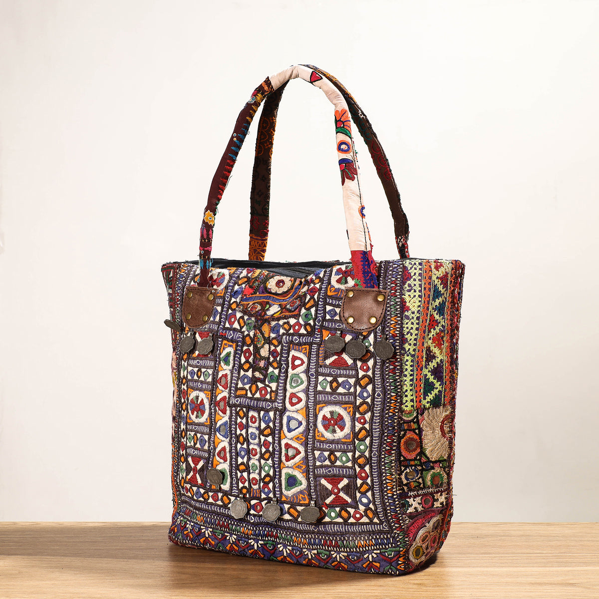 embroidery shoulder bag