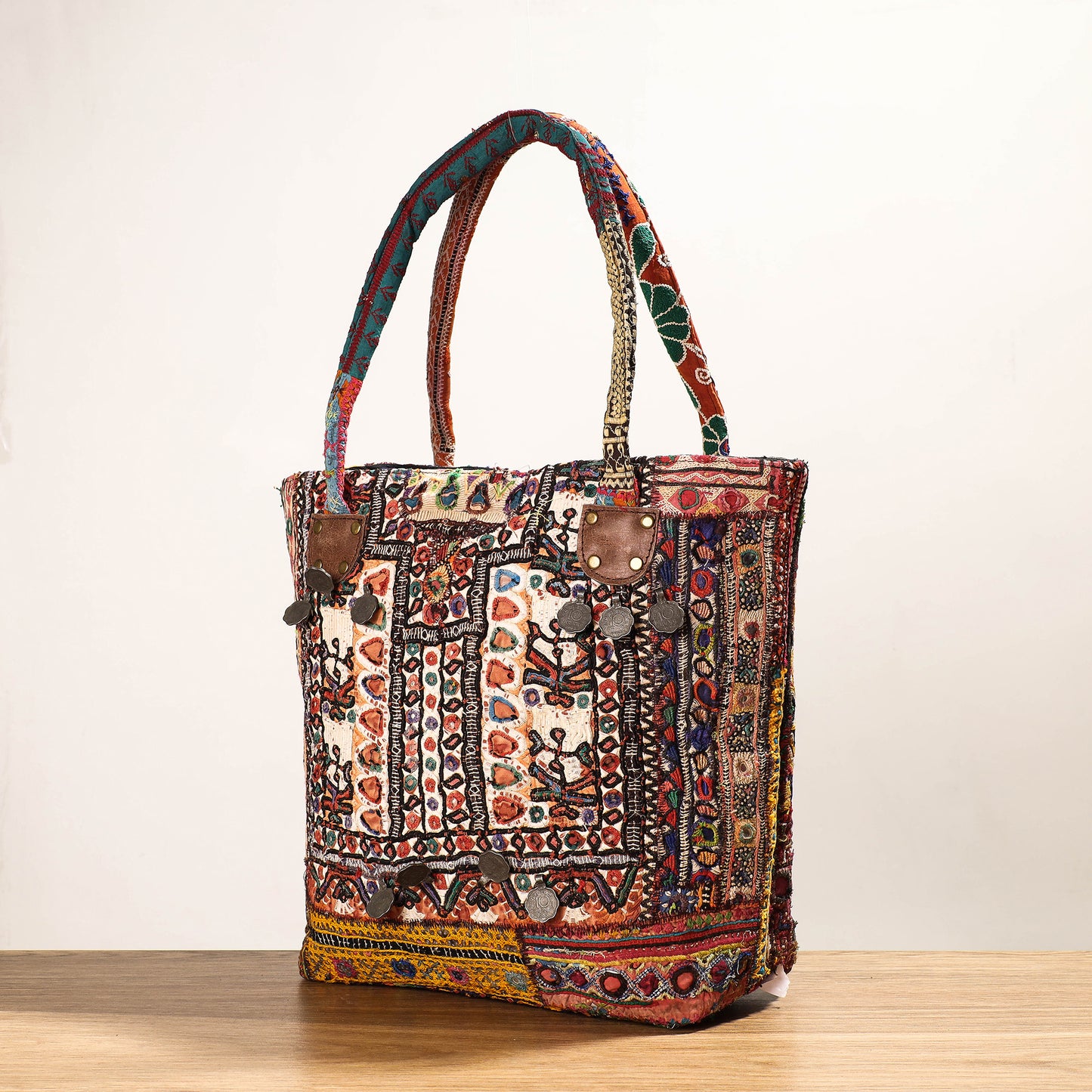 embroidery shoulder bag