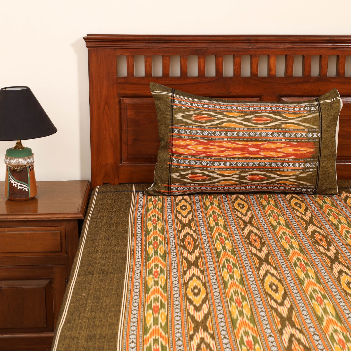 Pochampally Dabi Ikat Cotton Double Bedsheet Set (108 x 90 in) 13