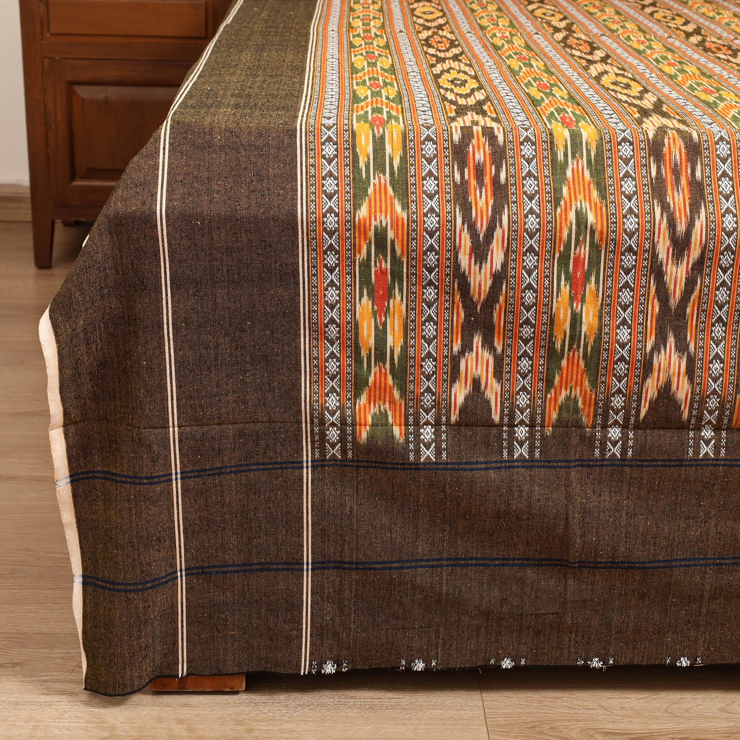 Pochampally Dabi Ikat Cotton Double Bedsheet Set (108 x 90 in) 13
