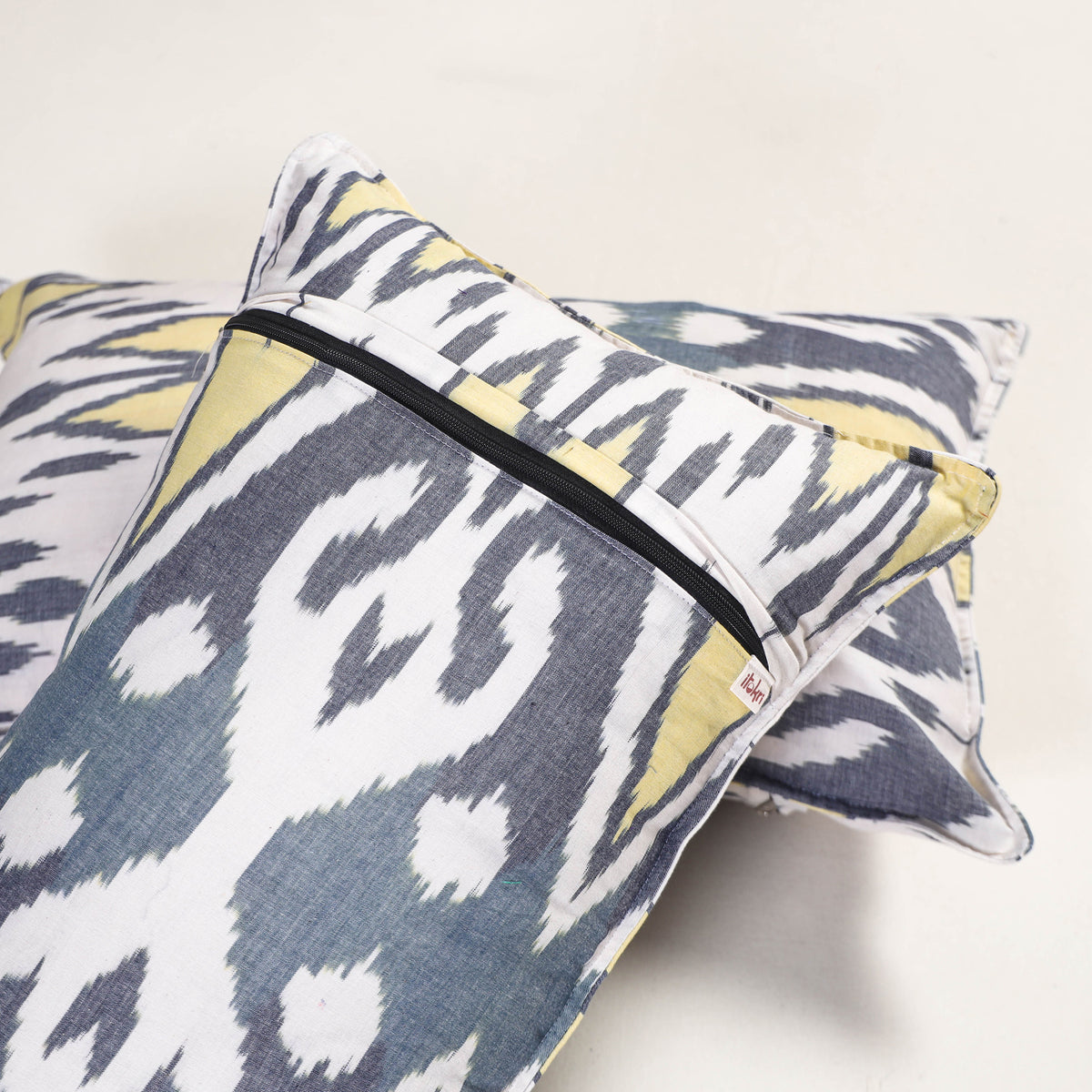 White - pochampally ikat pillow covers (set of 2) 113