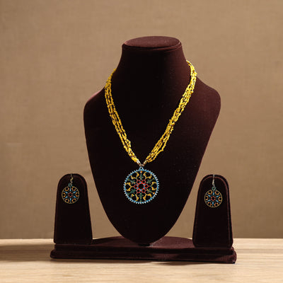 Tikuli Art Handpainted Wooden Necklace Set