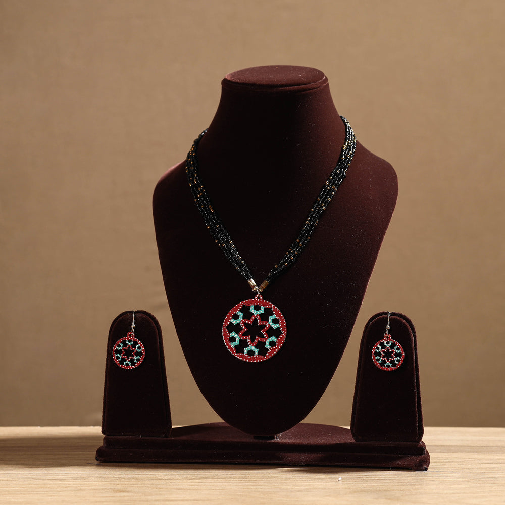 tikuli art handpainted necklace set