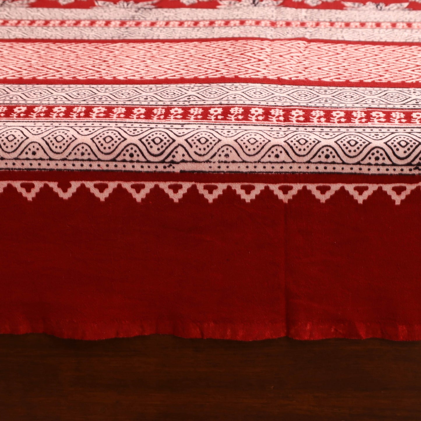 Bagh Hand Block Print Cotton Double Bedsheet (108 x 90 in) 02