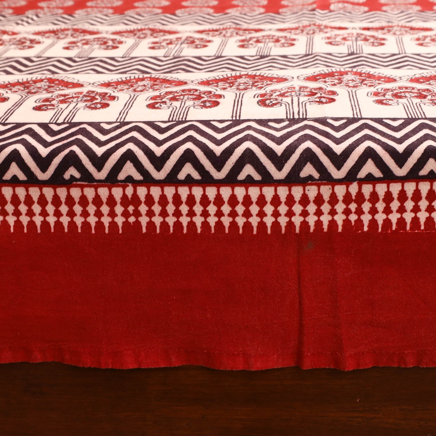 Bagh Hand Block Print Cotton Double Bedsheet (108 x 90 in) 03