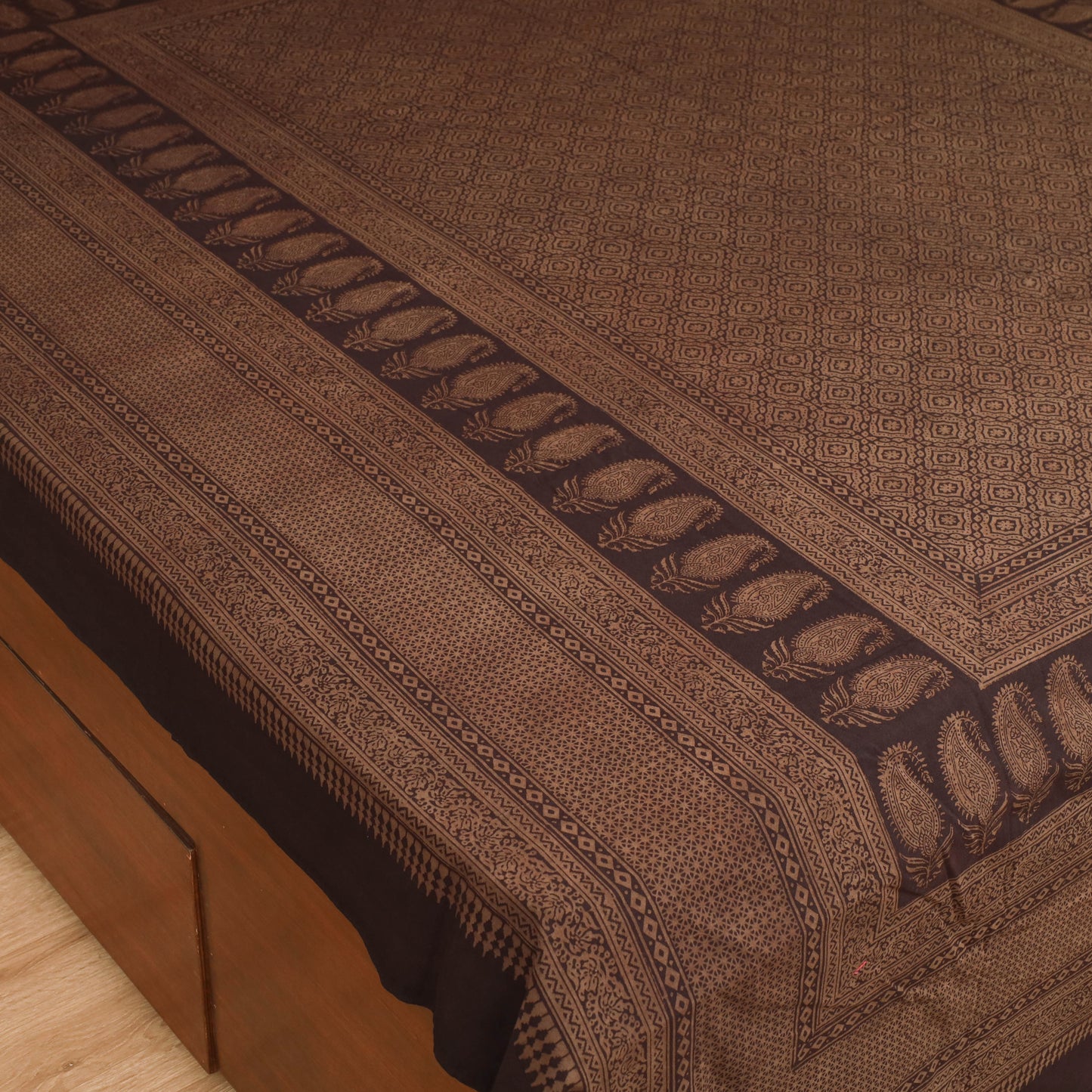 Bagh Hand Block Print Cotton Double Bedsheet (108 x 90 in) 04