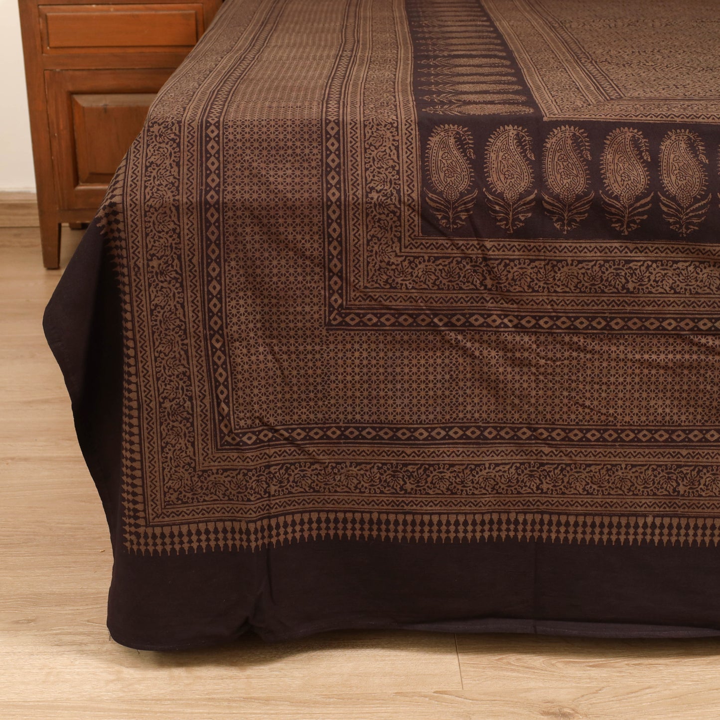 Bagh Hand Block Print Cotton Double Bedsheet (108 x 90 in) 04