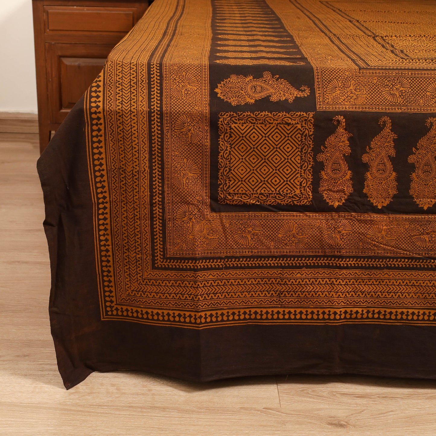 Bagh Hand Block Print Cotton Double Bedsheet (108 x 90 in) 08