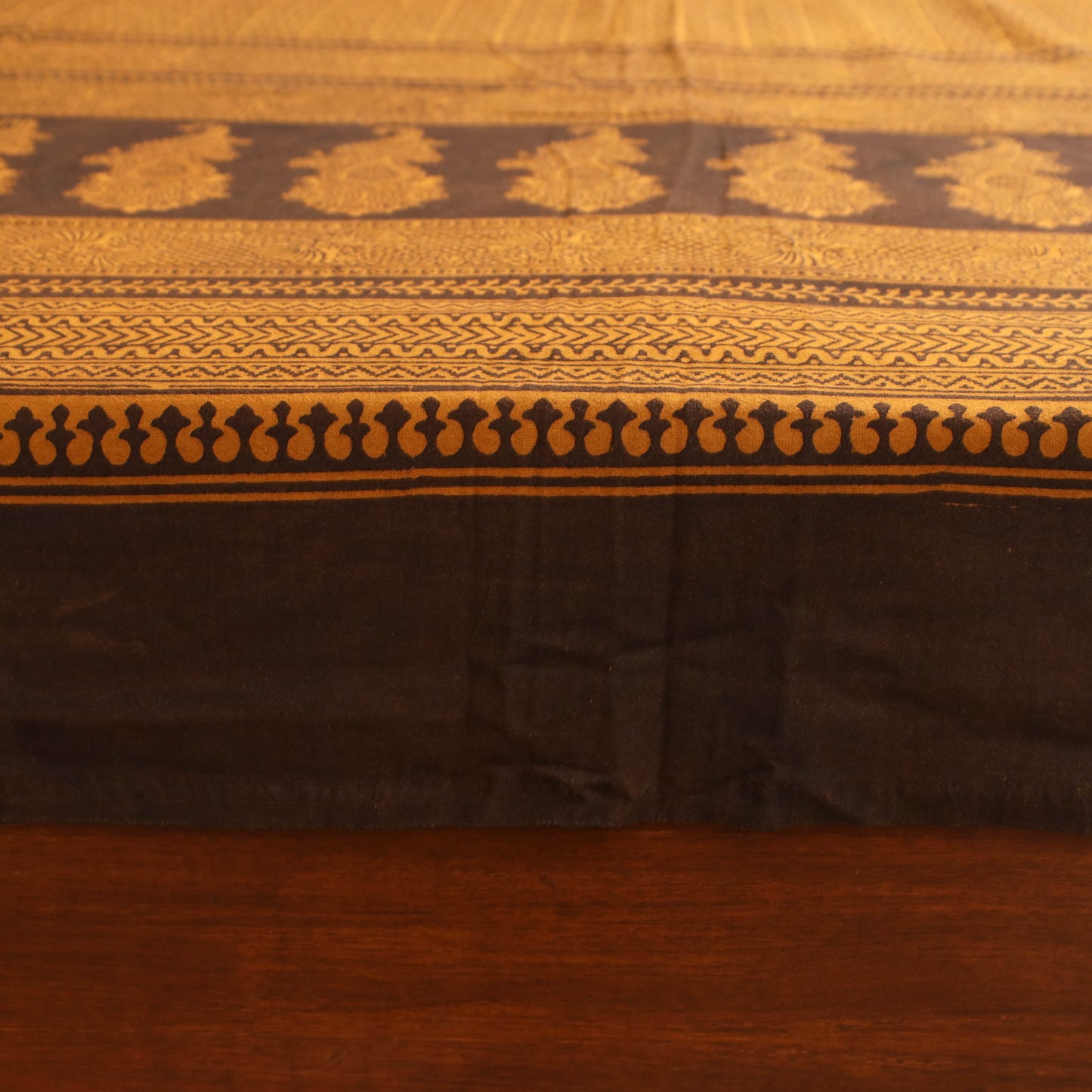 Bagh Hand Block Print Cotton Double Bedsheet (108 x 90 in) 08