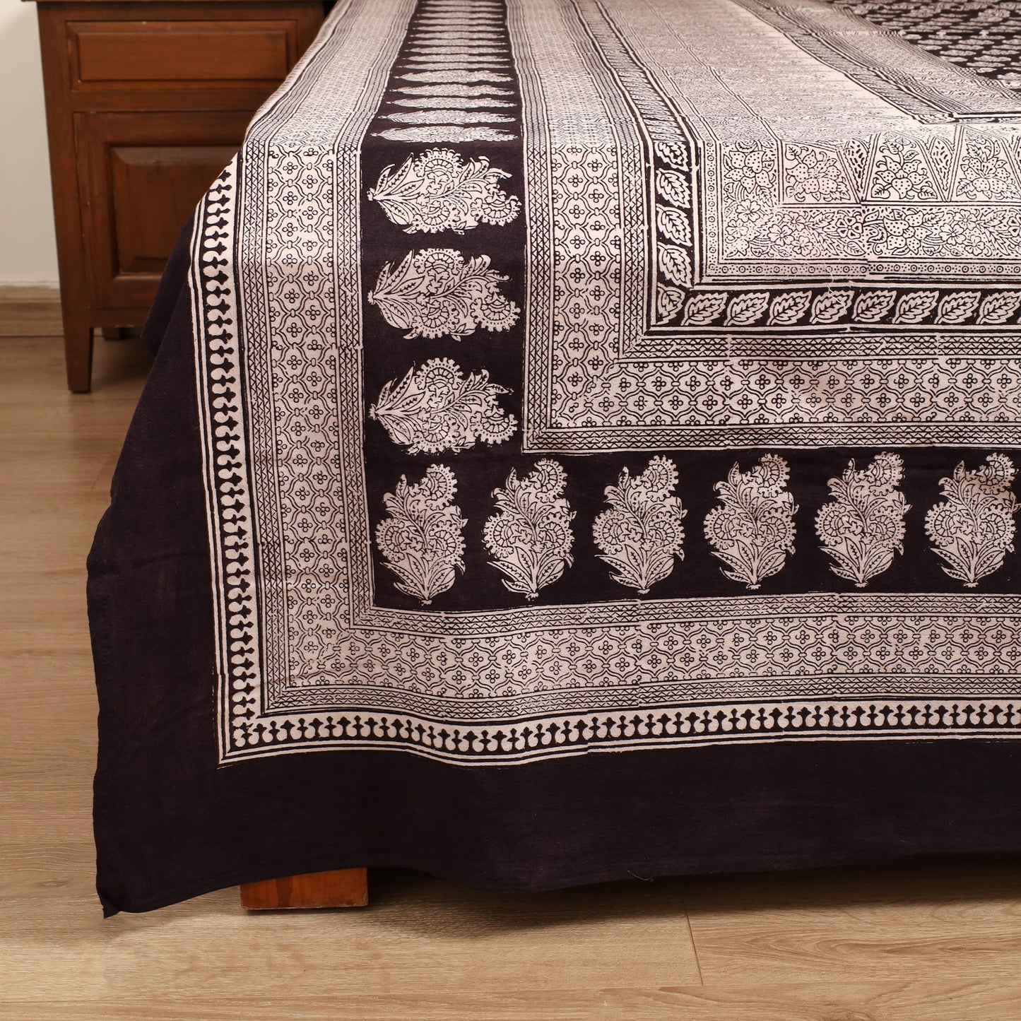 Bagh Hand Block Print Cotton Double Bedsheet (108 x 90 in) 09