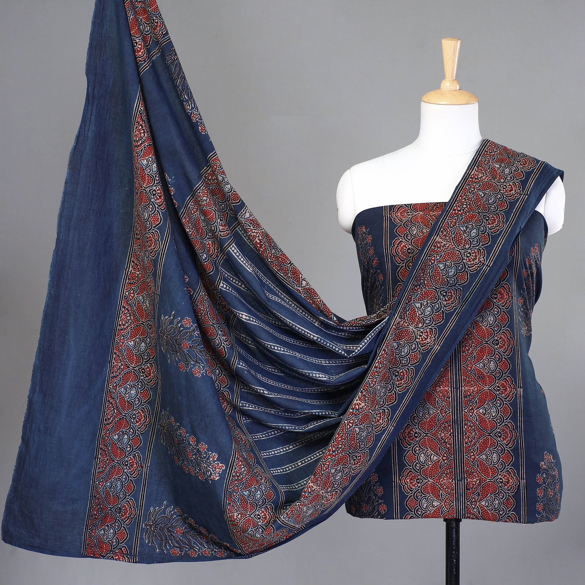 iTokri.com - Lucknow Chikankari Hand Embroidered Dress Material Sets -  Tussar Silk, Georgette & Cotton check collection - https://www.itokri .com/collections/lucknowi-chikankari-dress-material-online | Facebook