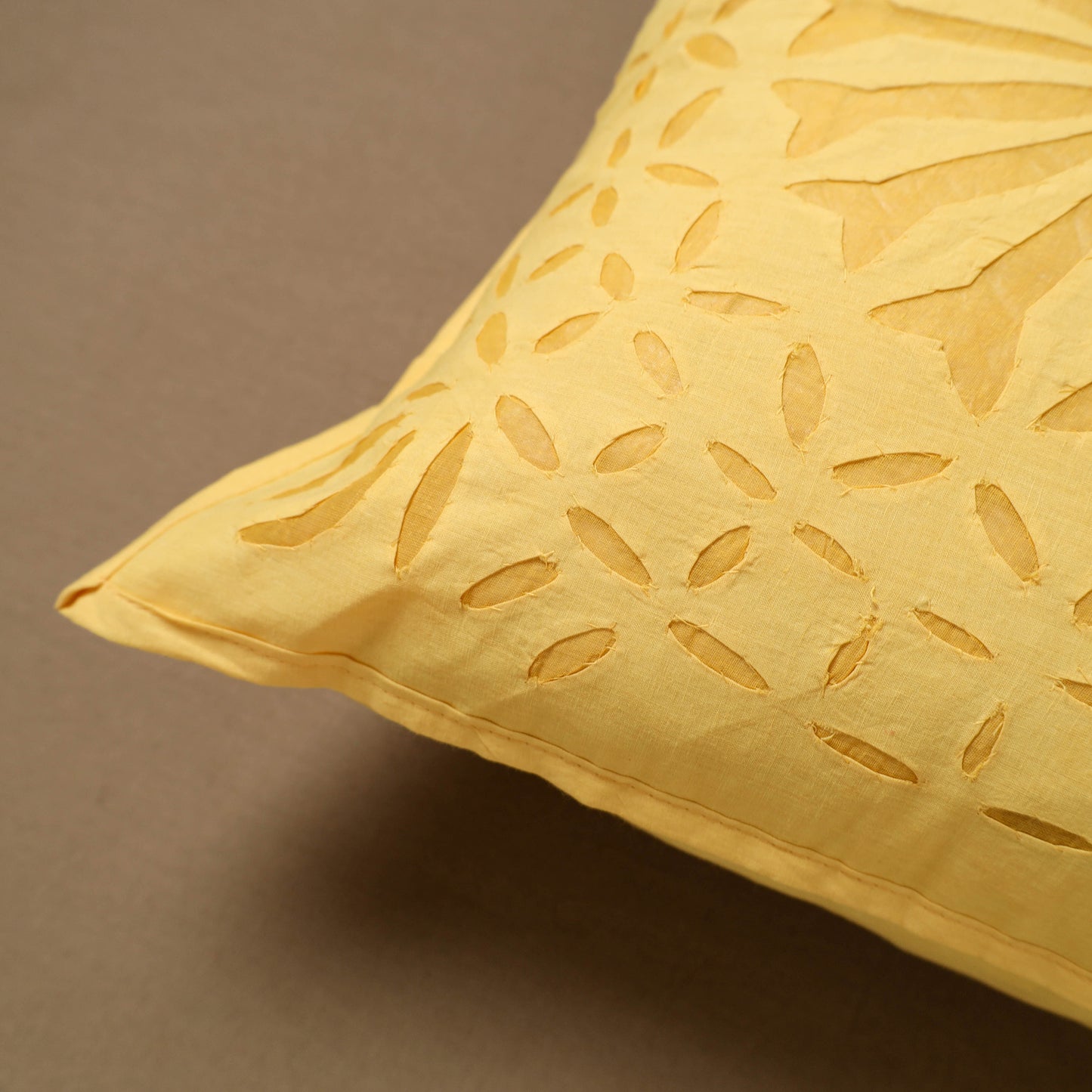 Barmer Applique Cutwork Cushion Cover (16 x 16 in) 15