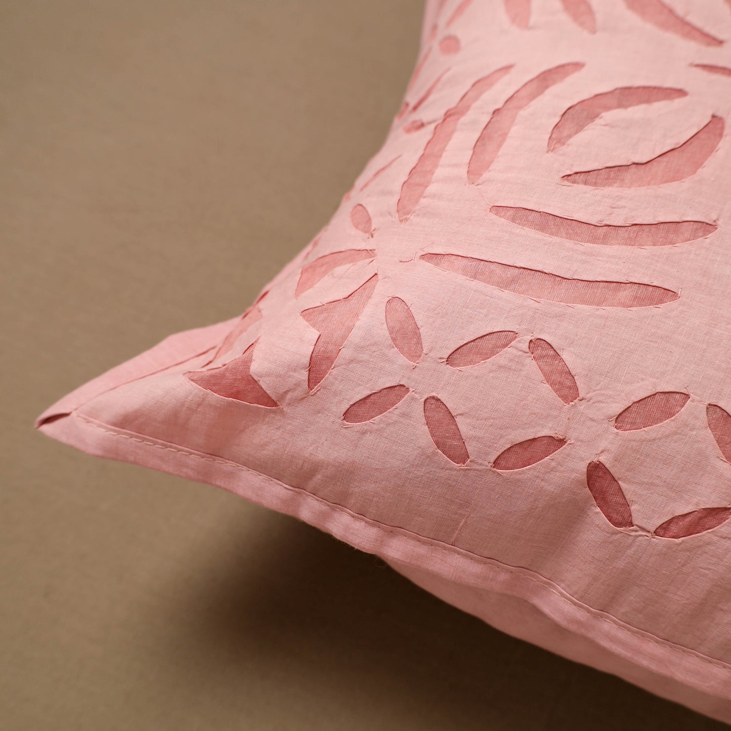 Barmer Applique Cutwork Cushion Cover (16 x 16 in) 03