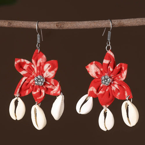 Zeenat Fabart Phool Kali Shell Earrings