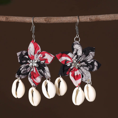 Nisha Fabart Phool Kali Shell Earrings