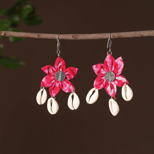 Somya Fabart Phool Kali Shell Earrings