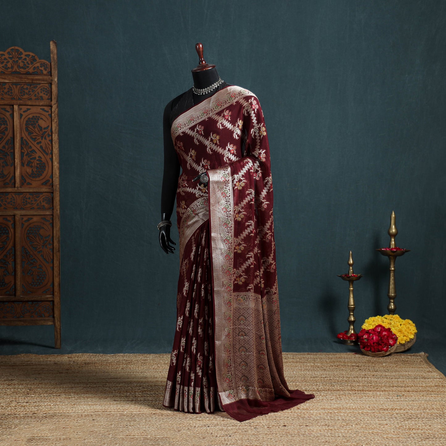 Banarasi Pure Handwoven Georgette Meena Buti Zari Jaal Work Saree 12