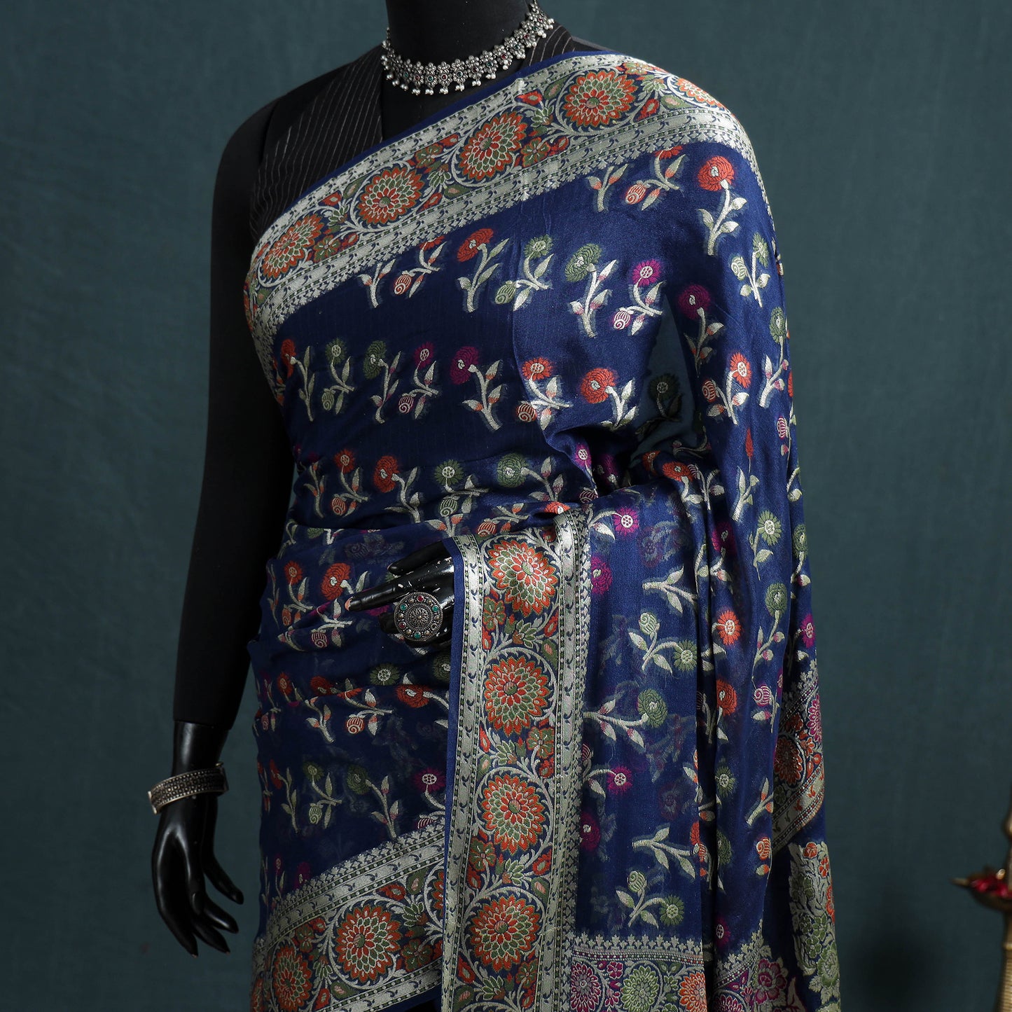 Banarasi Pure Handwoven Georgette Zari Work Saree 03