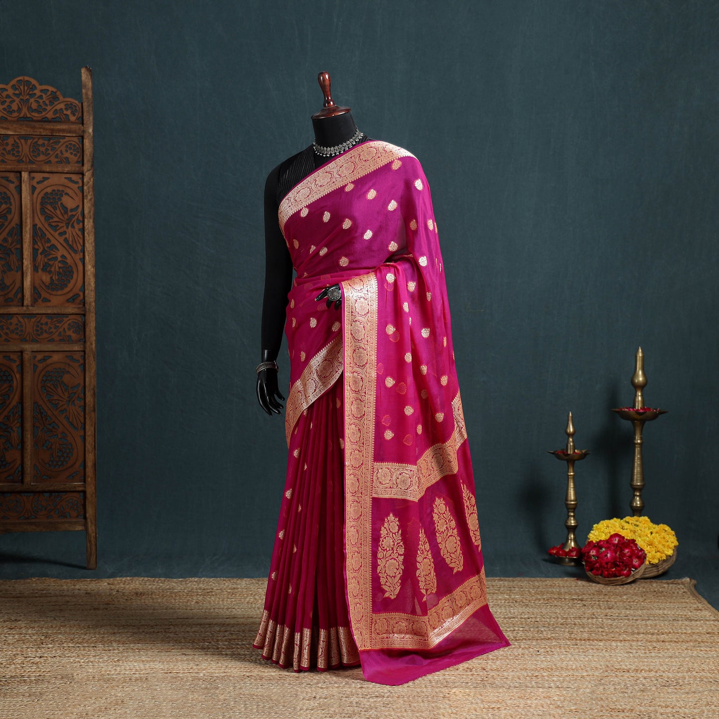 Banarasi Pure Handwoven Georgette Zari Work Saree 04