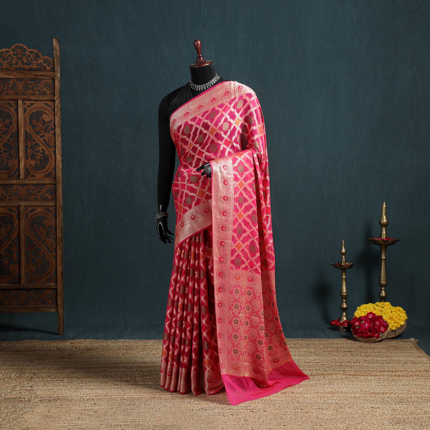 Banarasi Pure Handwoven Georgette Meena Buti Zari Jaal Work Saree 07