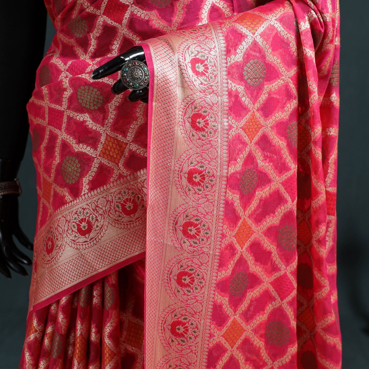 Banarasi Pure Handwoven Georgette Meena Buti Zari Jaal Work Saree 07