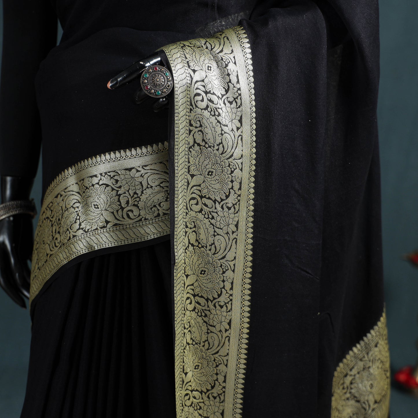 Banarasi Pure Handwoven Georgette Saree with Zari Border 14