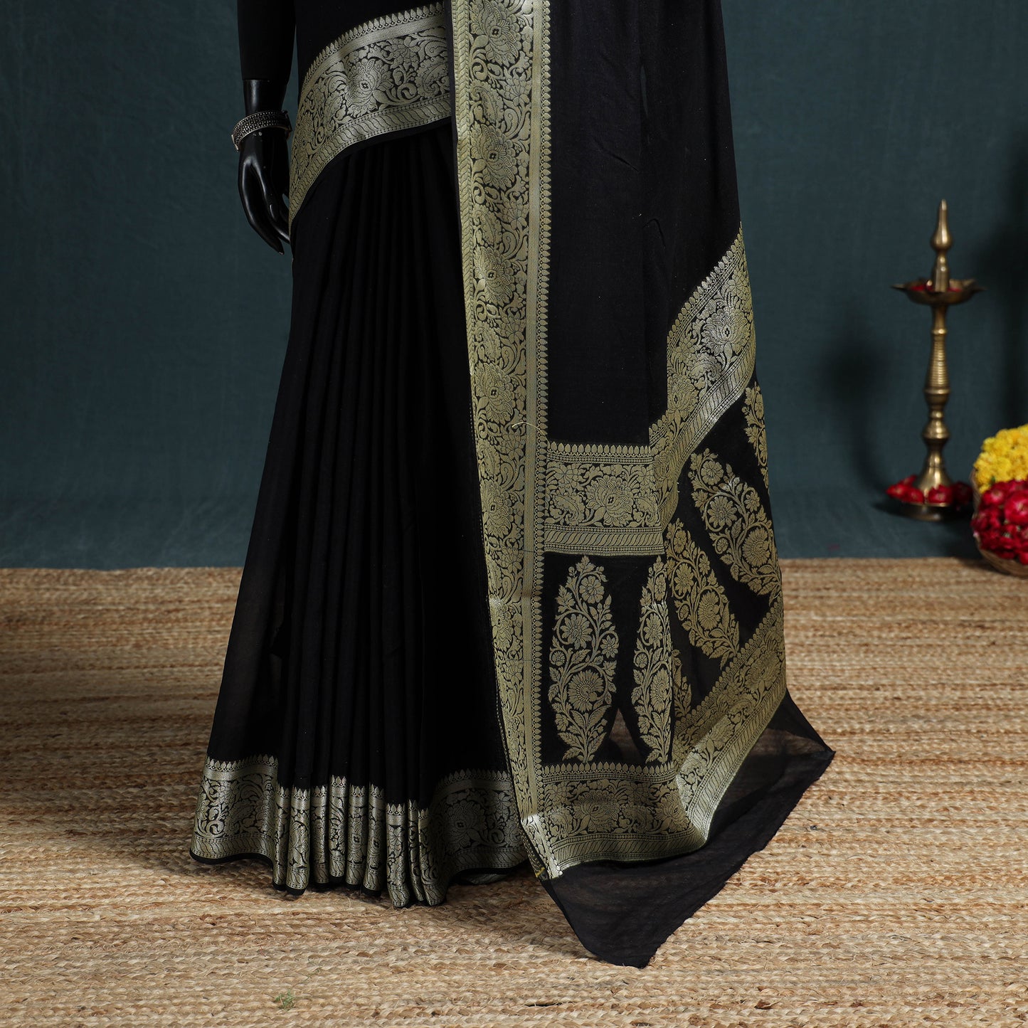 Banarasi Pure Handwoven Georgette Saree with Zari Border 14