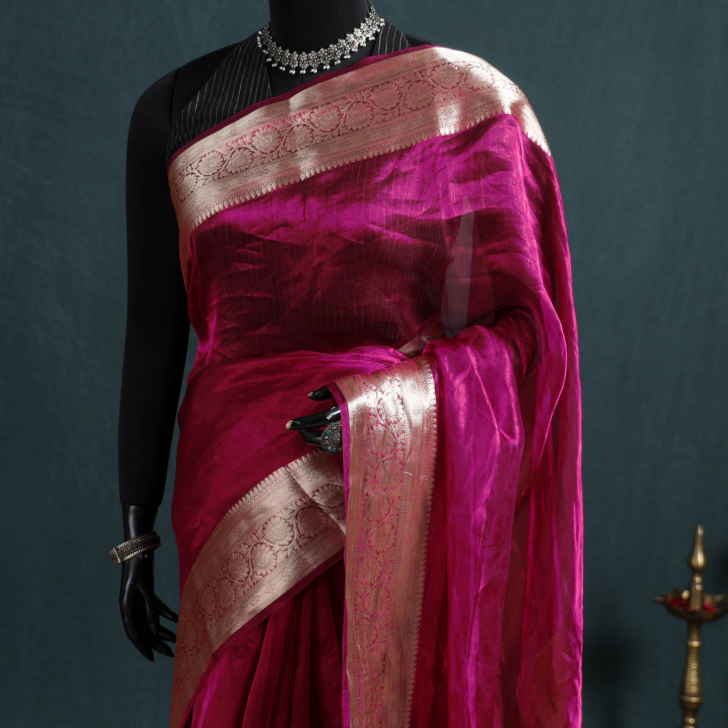 Banarasi Pure Handwoven Georgette Saree with Zari Border 15