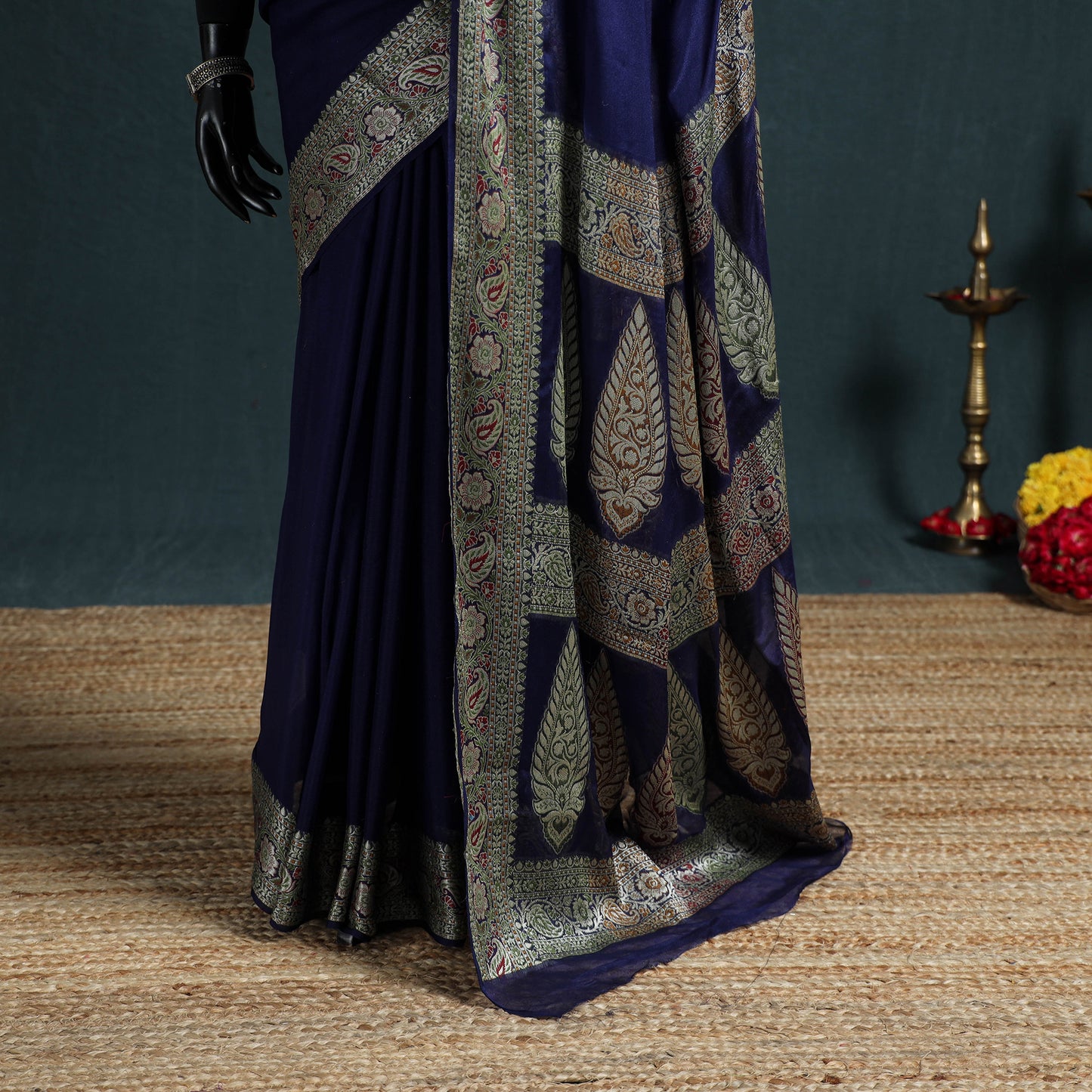 Banarasi Pure Handwoven Georgette Meena Buti Zari Jaal Work Saree 16