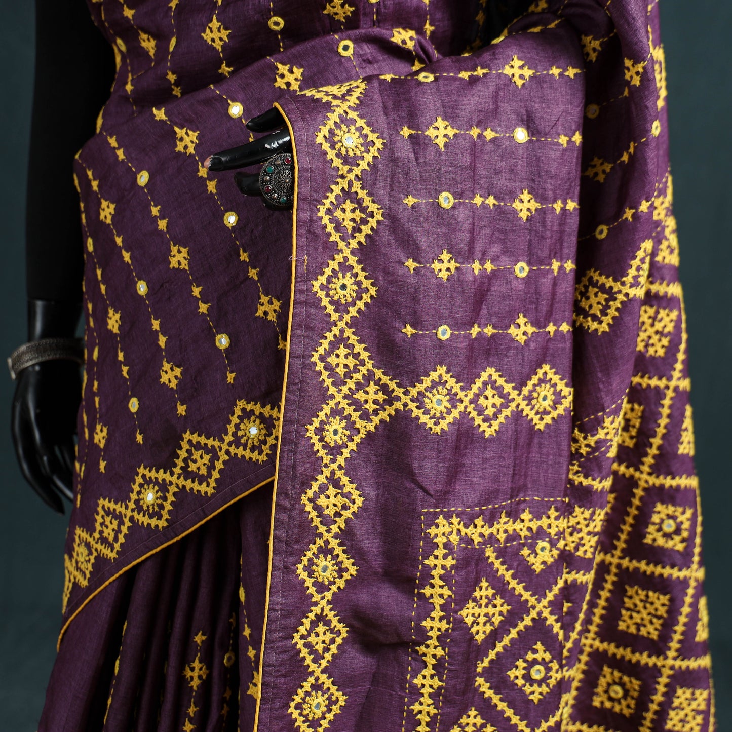 Pure Handloom Tussar Silk Gujrati Stitch Saree 02
