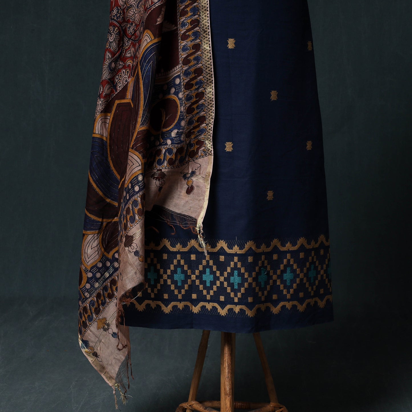 Jacquard Cotton Unstitched Dress Material: Kurta & Dupatta with Earrings 08