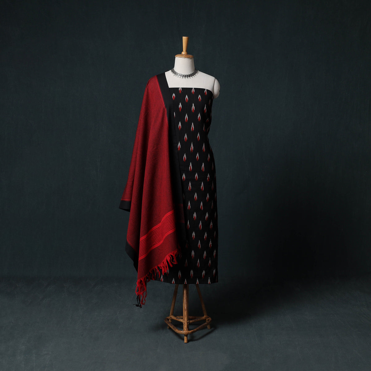 Pochampally Ikat Cotton Unstitched Dress Material: Kurta & Dupatta with Earrings 09