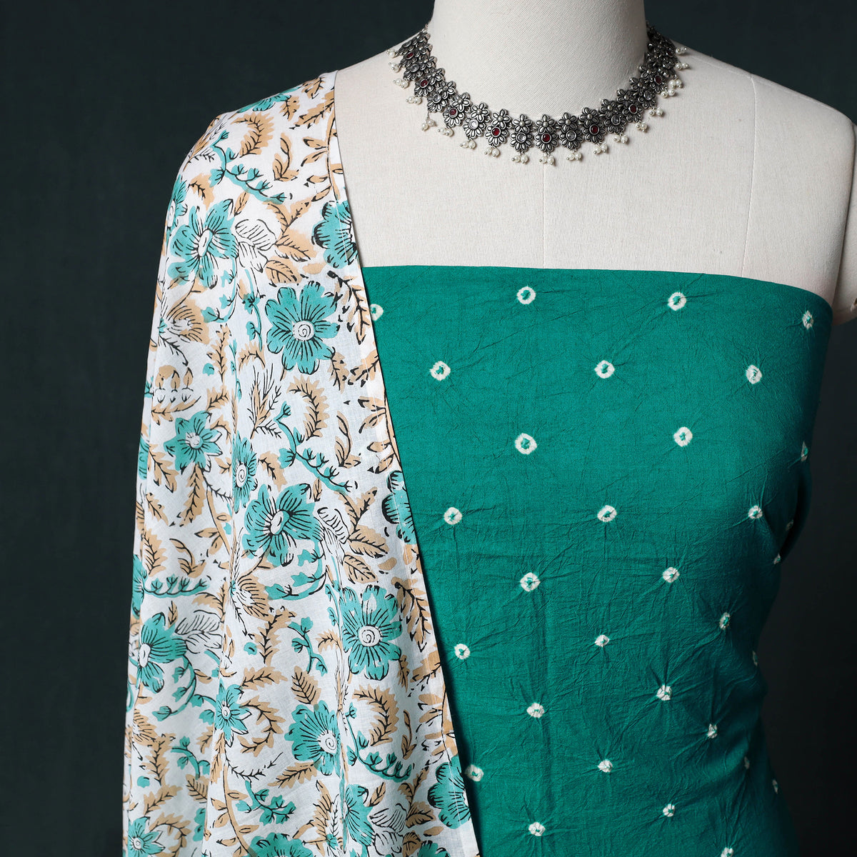 Bandhani Cotton Unstitched Dress Material: Kurta & Dupatta with Earrings 12