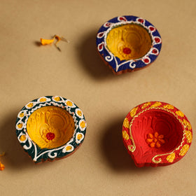 Buy Diwali Decor Handpainted Clay Diya (Set Of 5)