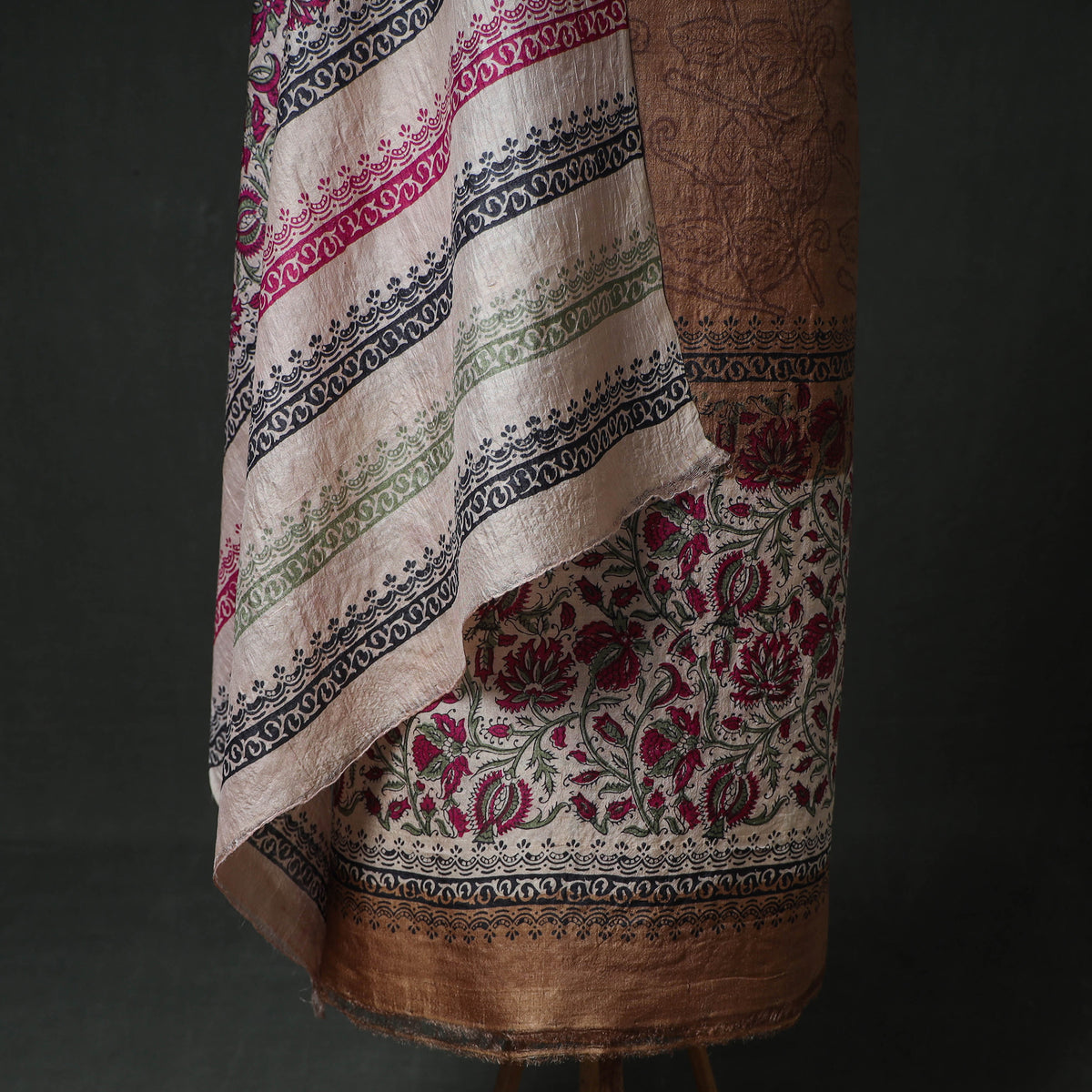 Pure Handloom Tussar Silk Sanganeri Block Print Unstitched Dress Material: Kurta with Dupatta 09