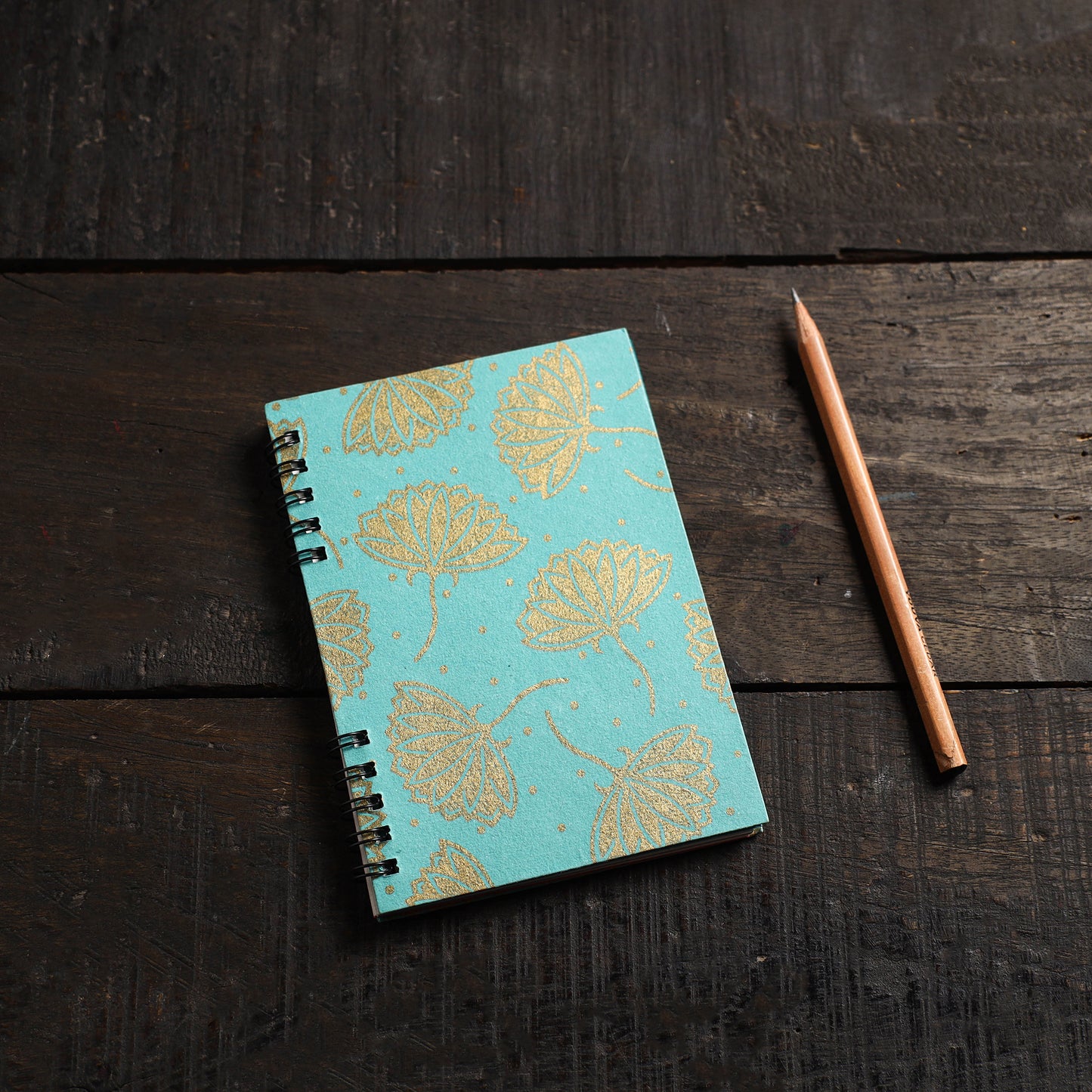 Handmade Classic Spiral Window Notebook (Small) 35