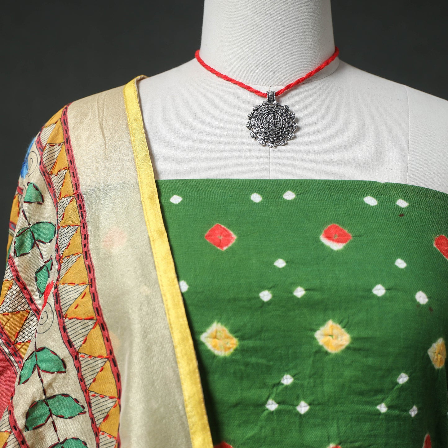 Bandhani Cotton 2pc Unstitched Dress Material Kurta Set with Jewellery 02