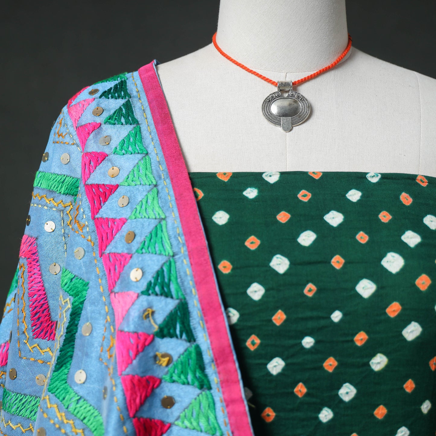 Bandhani Cotton 2pc Unstitched Dress Material Kurta Set with Jewellery 04