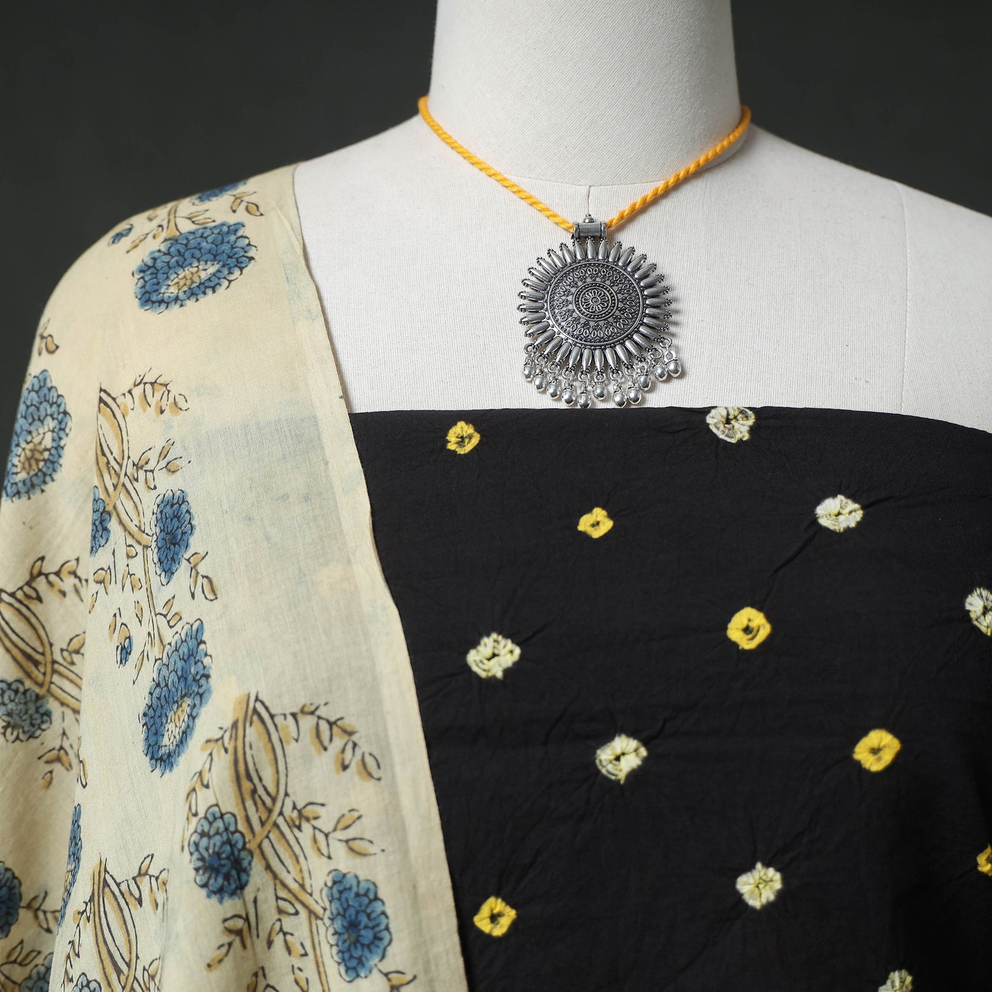 Bandhani Cotton 2pc Unstitched Dress Material Kurta Set with Jewellery 08