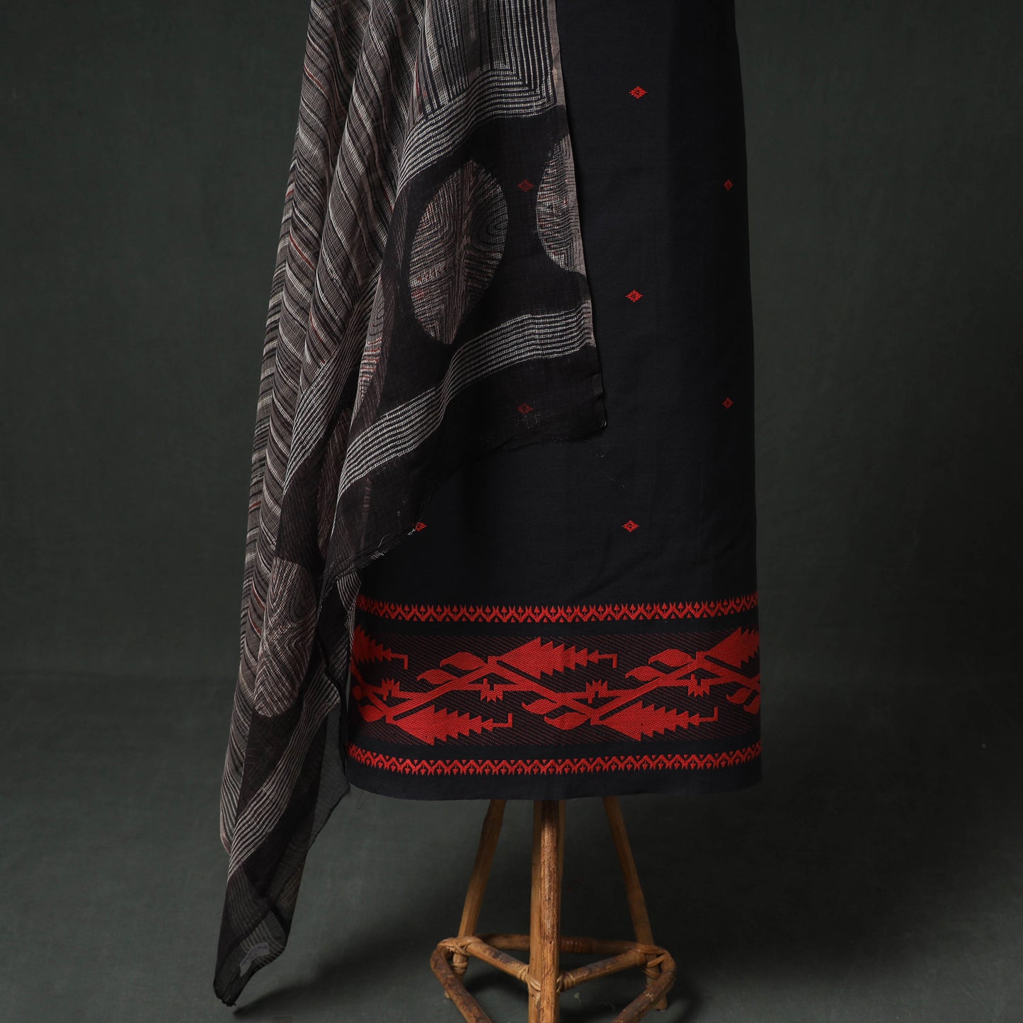 Jacquard Cotton 2pc Unstitched Dress Material Kurta Set with Jewellery 10